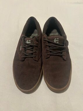 Etnies Dark Brown Suede Lace-Up Skate Shoes